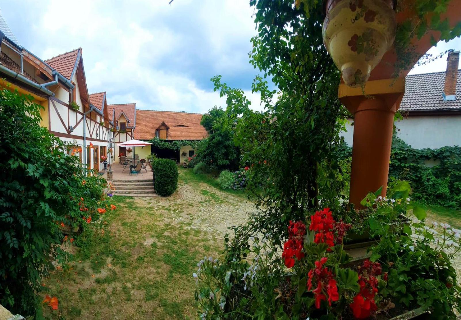 Pensiunea Bendorfeanu Rasinari Exterior photo